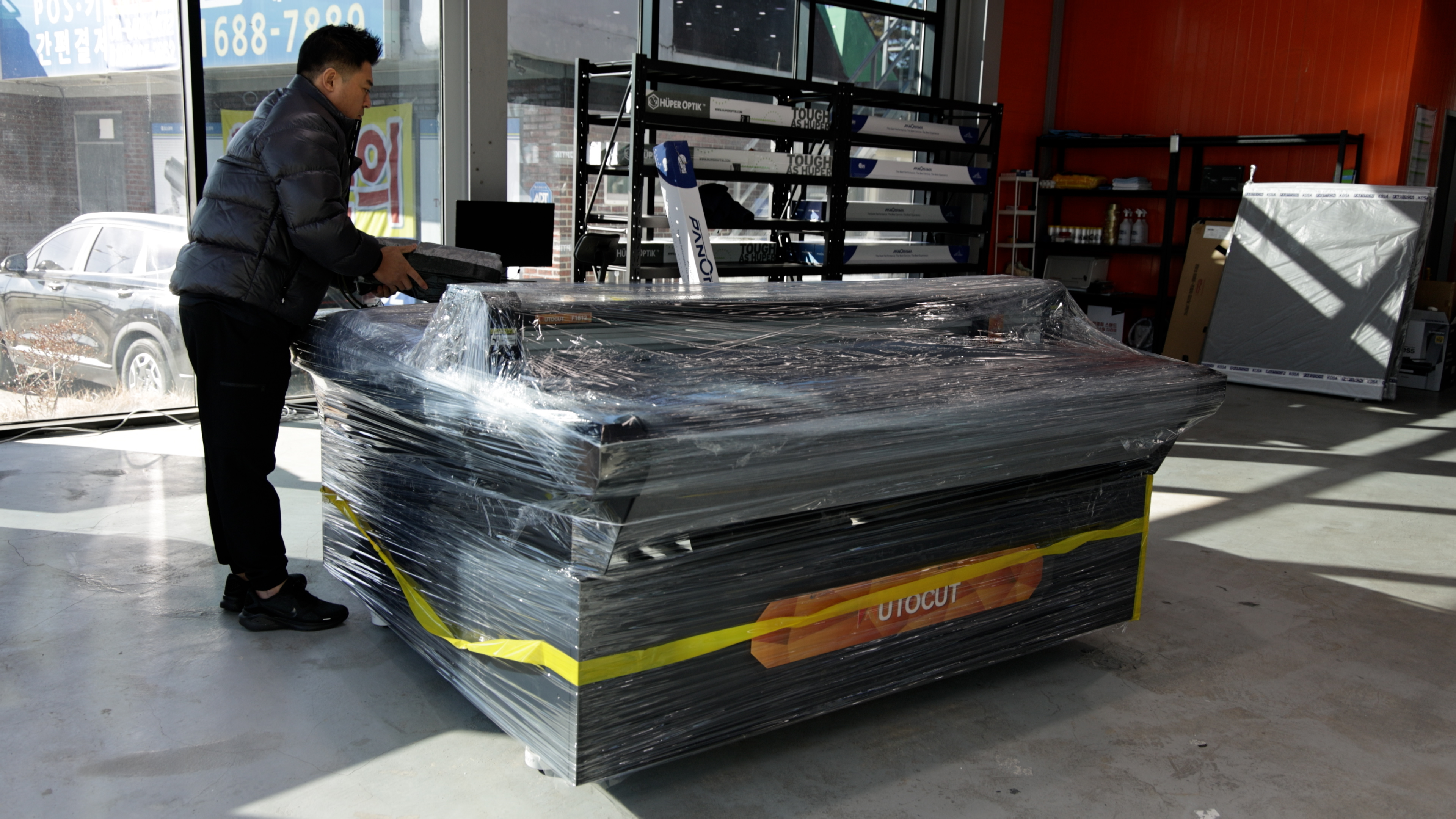 대전 스카이썬팅 F1612 평판재단기 설치 완료 첨부파일 : 1767839256_7.jpg