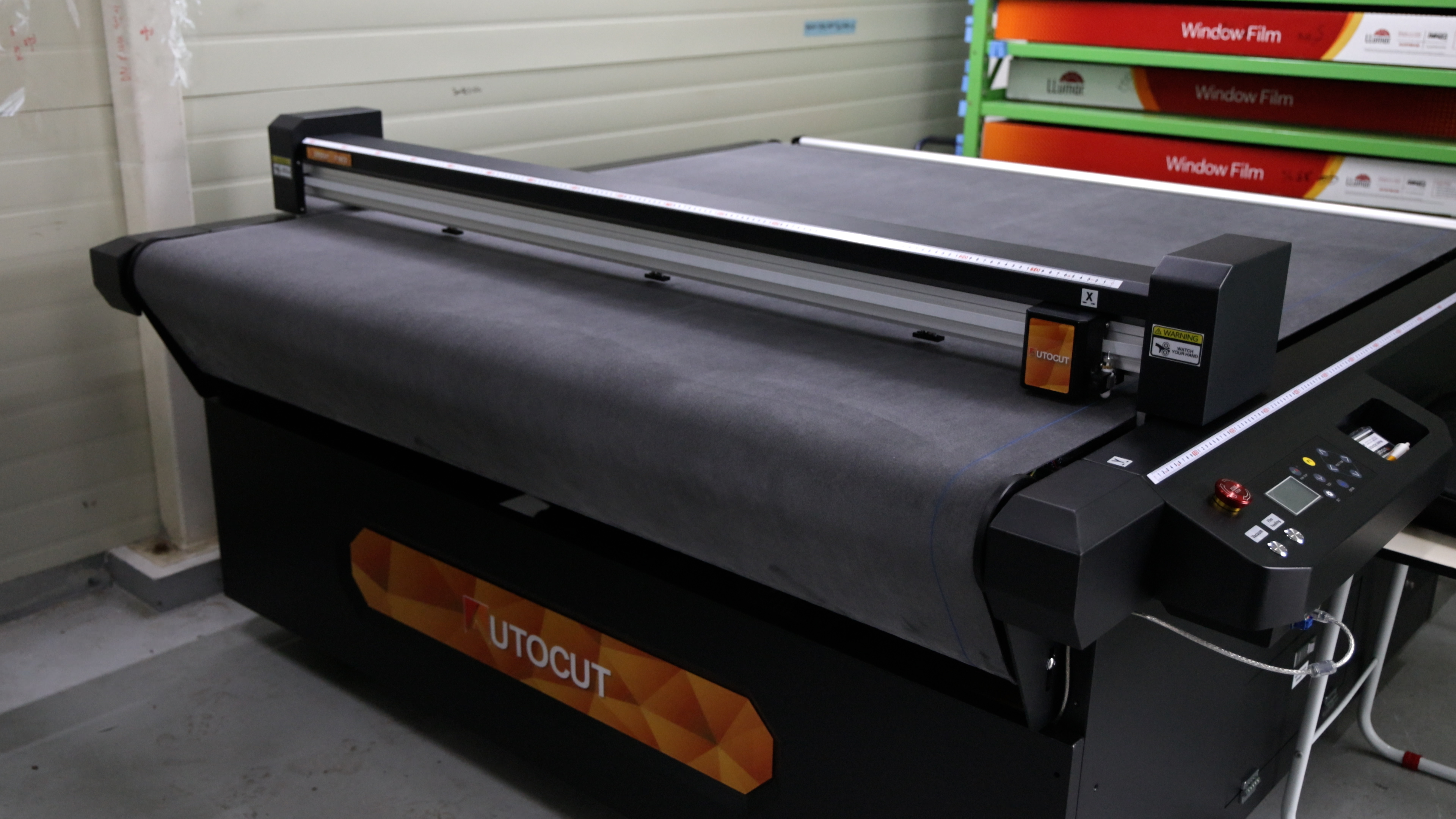 군산 매일카 F1612 평판 재단기 설치 첨부파일 : 1772769583_10.jpg