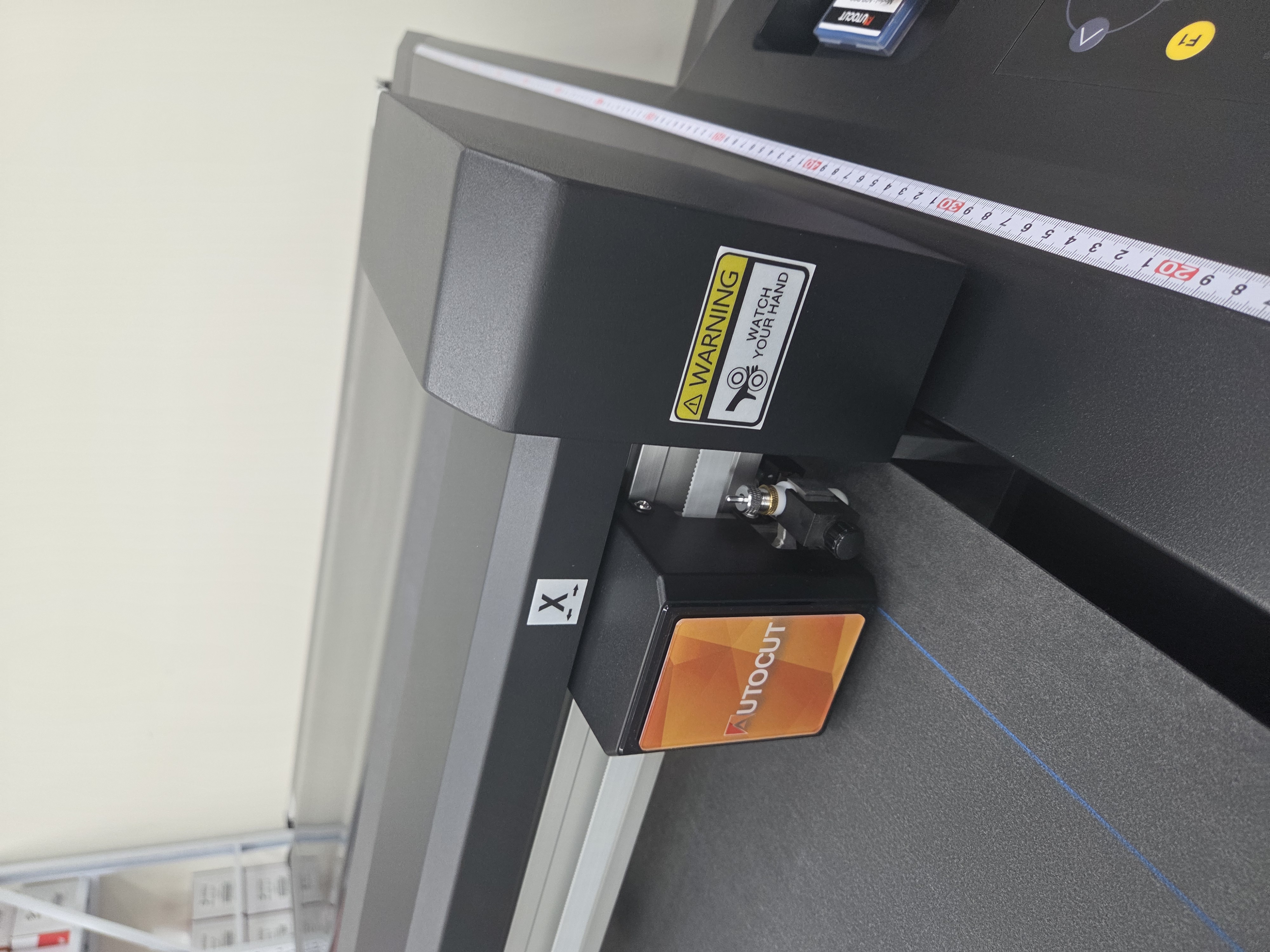 경주 디오팩토리 F1612 평판재단기 설치 첨부파일 : 1772771137_3.jpg