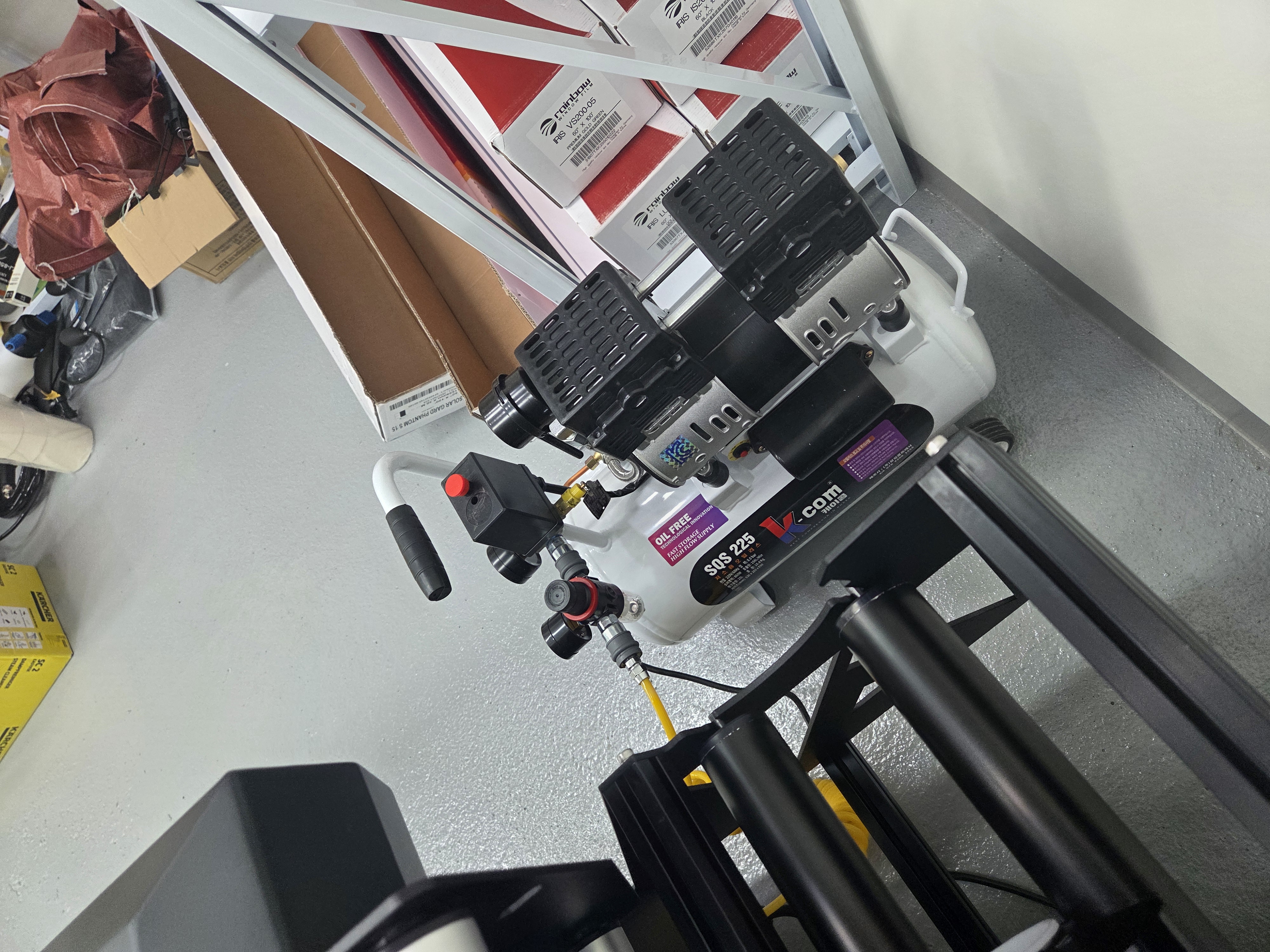 경주 디오팩토리 F1612 평판재단기 설치 첨부파일 : 1772771137_6.jpg