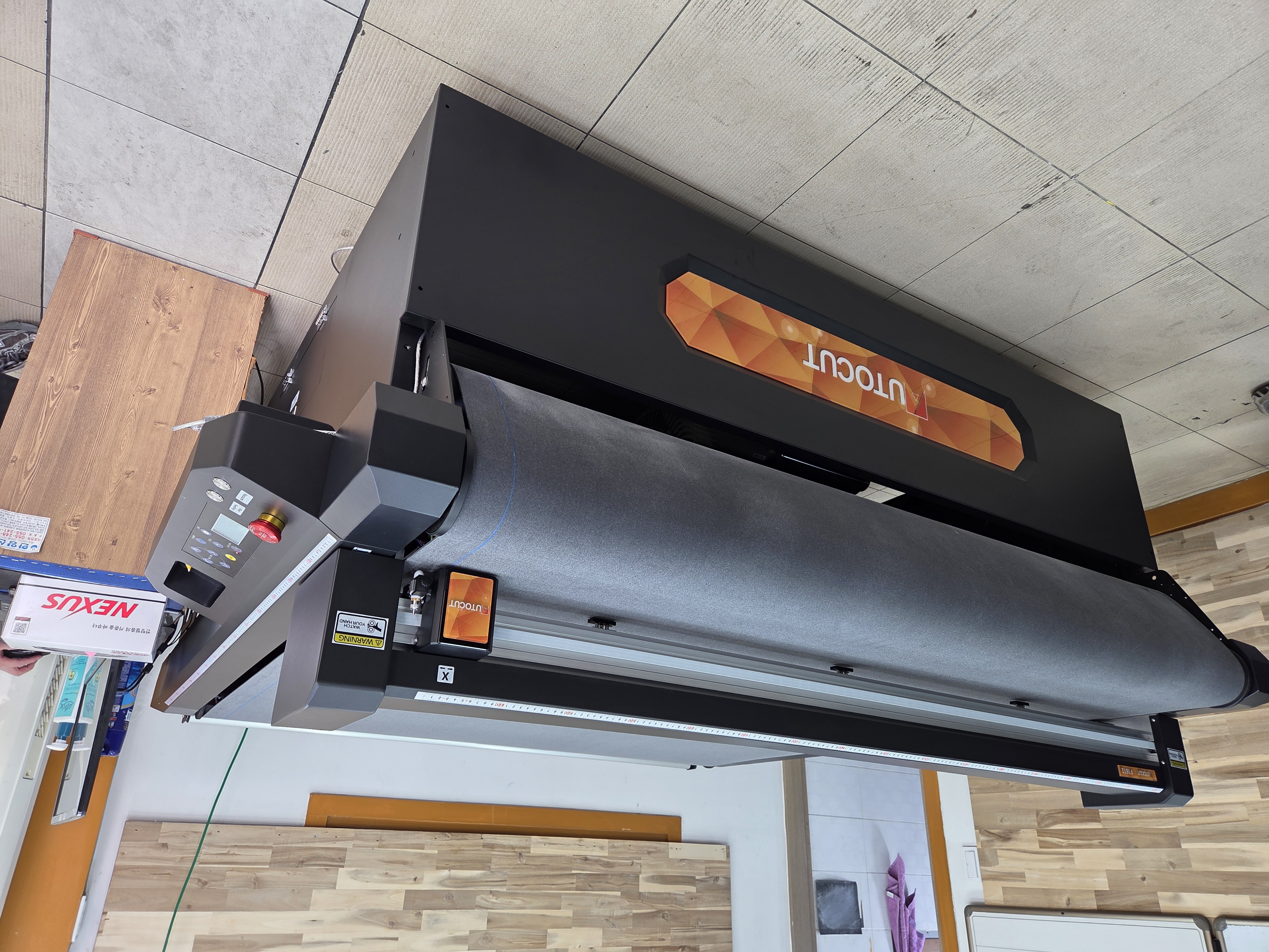 창원 해안썬팅 F1612 설치 첨부파일 : 1774412296_6.jpg